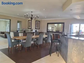 Fly Inn Lodge & Conference Center, Boksburg North - Image 1