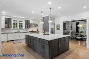 Franklin Estate with a Pool, Barn, Horse Pasture, Pool Table and More - Image 4