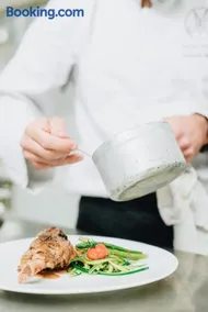 Hôtel Restaurant Montmirail - Image 2
