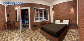 Red Bricks Inn - Image 4