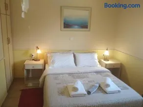 Rent Rooms Alexiou - Image 1