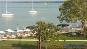 Lakeside Apartment - Image 5