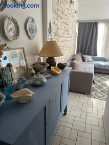 Lovely sea apartment Amarynthos - Image 1