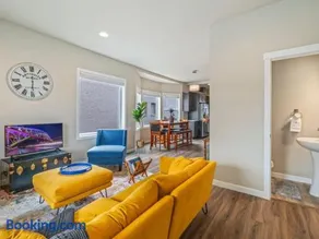 The Meadow - Elegant 3BR Getaway - Near Wright Park & Gazebo - Image 4