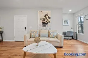 Spacious 4BED 3BA Apt with Garage Near NYC and MetLife Stadium close to PATH ready for FIFA - Image 5