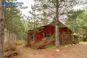 Lakefront Home with Private Dock, Pebble Beach & Enclosed Porch - Dogs Welcome - Image 2