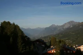 Mountain view cosy, comfortable 1 bed-room Luxury Appartment Crans-Montana - Image 2