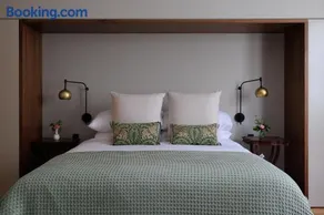 Littlebourne Guest House - Image 5