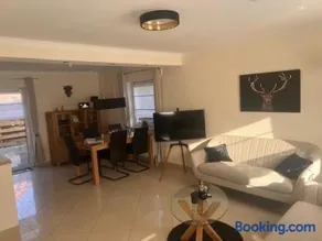 Familienfreundliches Ferienhaus mit Garten, Grill und Terrasse | Haustiere erlaubt - Image 2