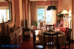 EXCLUSIVO APARTAMENTO EN SANXENXO CON PISCINA A UNOS 150 m DE LA PLAYA DE SILGAR - Image 2