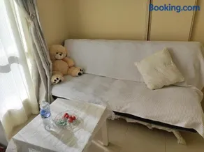 The Private Cozy Ballarat Guest Suite with Double Bed and Sofa Bed - Image 3