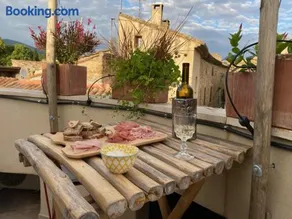 L'Exquishette de Lourmarin, un nid sur les toits. - Image 4