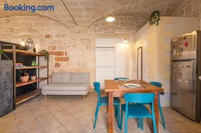 Toma House 14 - Image 3