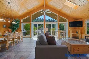 Captain's Hideaway - Image 1