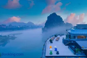 桂林诗与远方漓江院子酒店SYYF Shiyuyuanfang Li River Hotel - Image 1