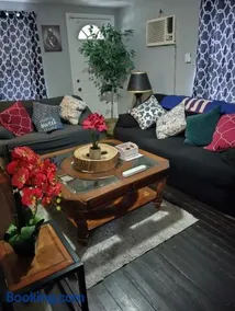 Comfortable home away from home - Image 4
