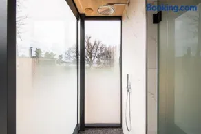 ÖÖD Hötels Roosisaare – with sauna - Image 3