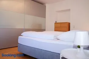 Double room, shower, toilet - Image 4