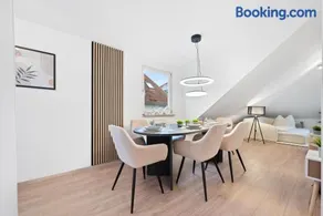 Malu Rooms - im Stadtzentrum, Klima, SmartTV, Netflix, 24h Checkin - Image 3