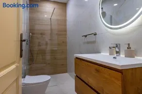 Villa Dika, a beautiful and spacious villa with a fantastic pool - Image 2