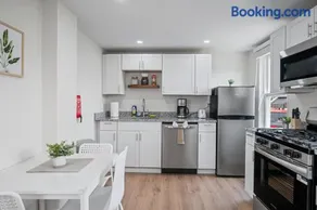 Cozy & Modern 1 Bdr Apt Natrona - Image 4