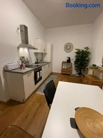 WEN BHF NEU & ZENTRAL in Weiden für bis zu 6 Personen - Image 2