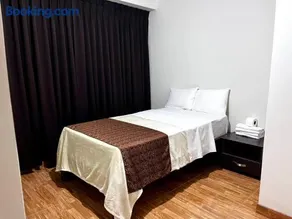 COSMOPOLITAN INN - Image 3