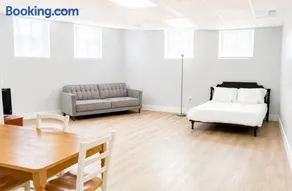 Downtown Hideaway - Image 1