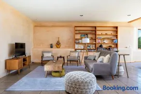 Santa Fe Ridgetop Retreat With 2 Hot Tubs and Views - Image 1