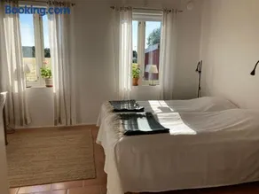 Förtjusande gästsvit med öppen spis - Image 2