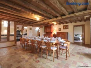 Maison de Charme Indépendante avec Jardin à Corbon - Image 2