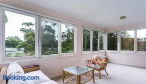 Back Beach Lodge - Image 3