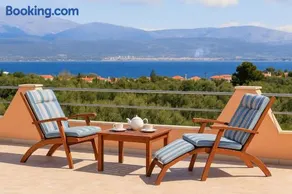 GrandVillle Cottage Escape with Breathtaking Views - Image 1