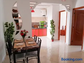 Apartamento vacacional con 2 dormitorios para 8 personas - Image 1