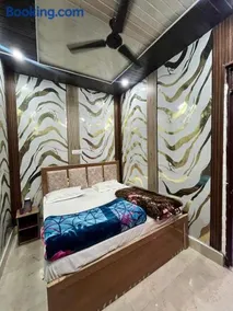 Hotel Ganga Sagar & Vedic Darshan Resturent - Image 1