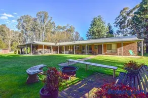 Ovens Valley Retreat - Spacious and cosy home - Image 2
