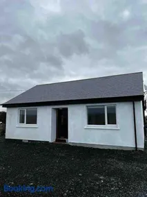 River View - Modern 4 Bedroom Bungalow - Image 1