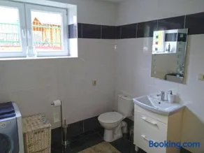 Willa Raj - Apartamenty nad jeziorem KA-BOATS - Image 3