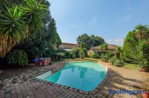 Su Casa - Stylish & Spacious Guesthouse - Image 2