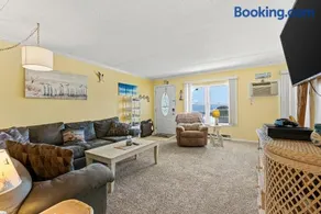Scenic North Wildwood Condo With Inlet Views And Beach Nearby - Image 1
