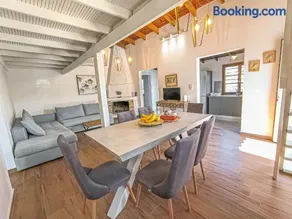 Stylish house near to the beach - Image 5