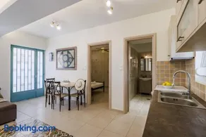 Elios Cozy Apartment - Image 3