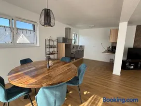 Luxury Apartment 4 bedrooms Self check in out - Image 2