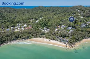 Noosa Escape 2BR Ocean Views, Walk to Beach - Image 5