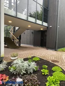 Elegant Riverside Flat - Image 3