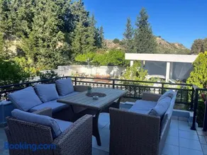 Seascape Village - Spacious 3-Bed Apartment with Private Garden and Parking - Image 2