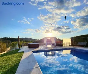 Villa Moura - Pool & Jacuzzi - Image 1