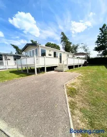 Haven Holiday Home at Kent Coast Allhallows - Image 3