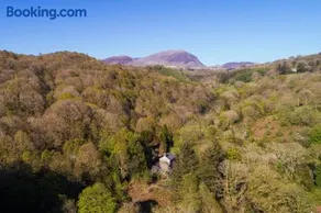 Charming Riverside Cottage in Snowdonia National Park - Image 2
