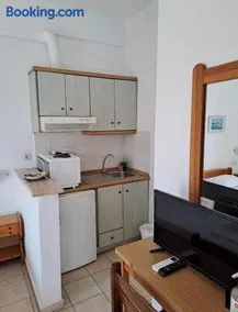 Babis Sea view apartments 6 - Image 3